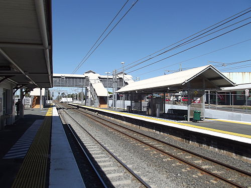 Lawnton railway station